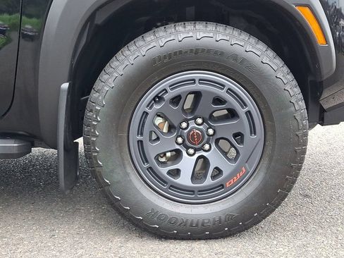 Certified 2025 Nissan Frontier PRO-4X w/ Pro Premium Package AWD/4WD image 8