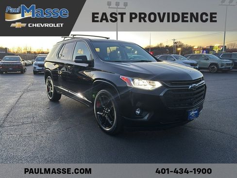 Used 2021 Chevrolet Traverse Premier w/ Redline Edition image 3