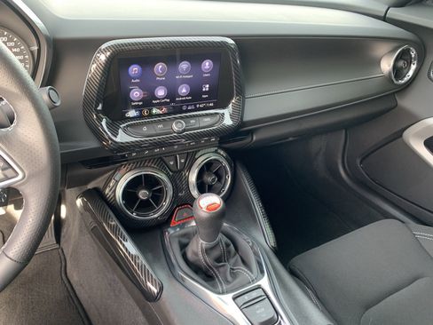 Certified 2020 Chevrolet Camaro SS image 21