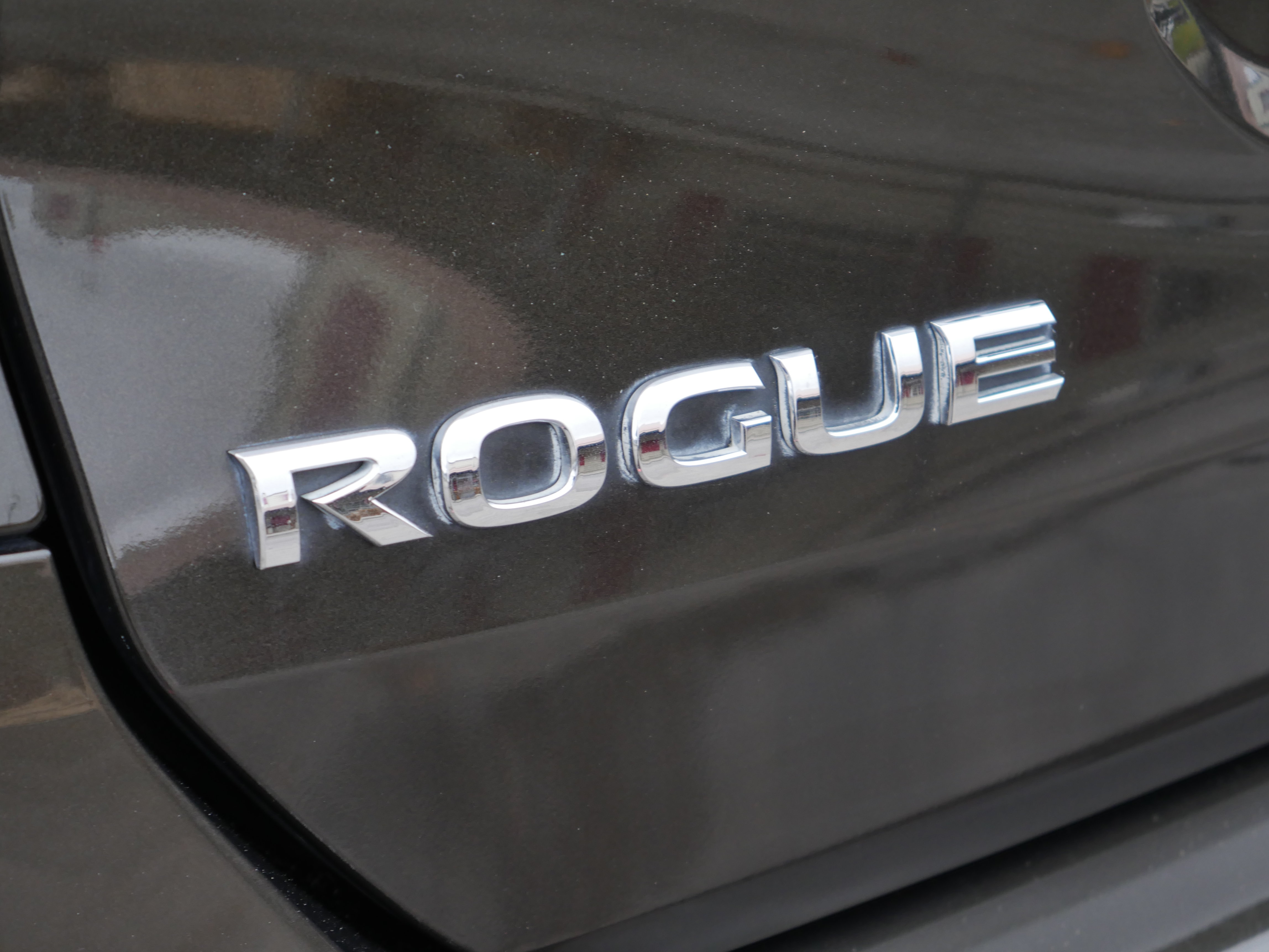 Used 2016 Nissan Rogue SL w/ SL Premium Package AWD/4WD image 18