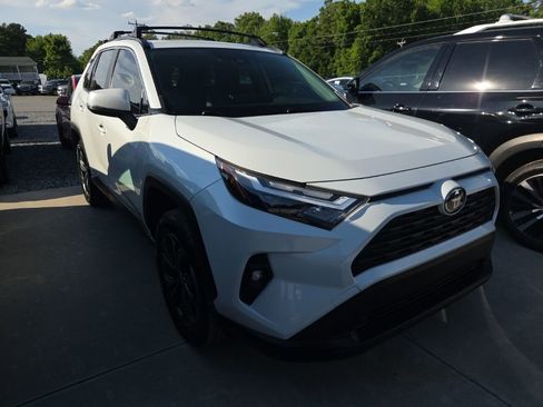 Used 2023 Toyota RAV4 XLE Premium AWD/4WD image 2