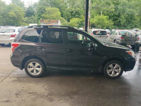 Used 2014 Subaru Forester 2.5i Premium w/ All-Weather Package AWD/4WD image 7