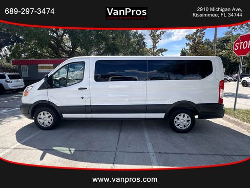 Used 2017 Ford Transit 350 XLT image 2