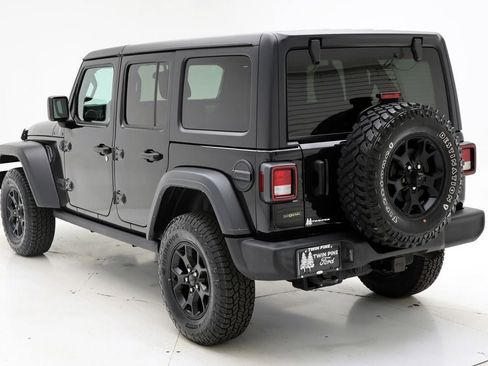 Used 2022 Jeep Wrangler Unlimited Sport AWD/4WD image 7