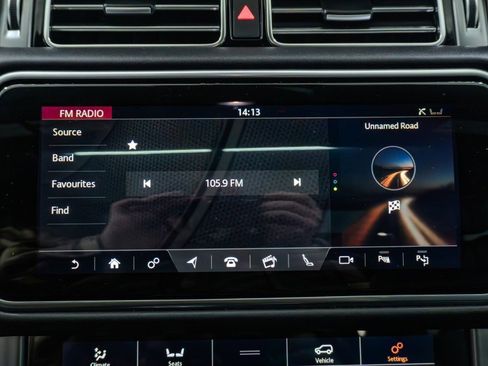 Used 2021 Land Rover Range Rover Autobiography Fifty Edition image 56