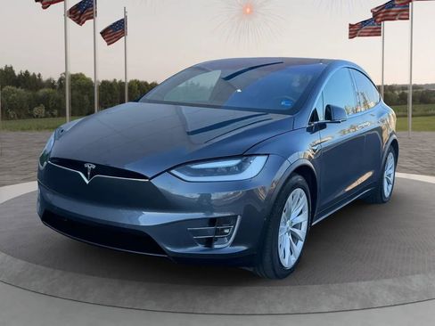 Used 2017 Tesla Model X 100D image 1