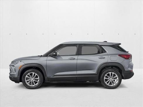 New 2026 Chevrolet TrailBlazer LS w/ LS Convenience Package FWD image 3