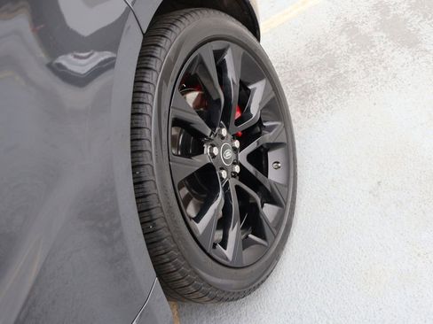 Used 2021 Land Rover Range Rover Sport HST image 39