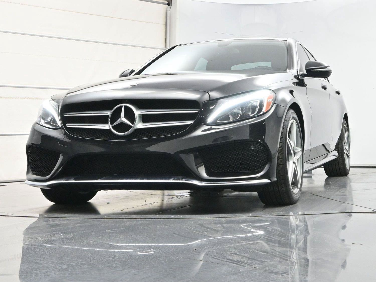 Used 2018 Mercedes-Benz C 300 4MATIC Sedan image 29