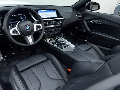 Used 2022 BMW Z4 M40i RWD image 18