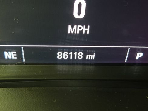 Used 2020 Chevrolet Equinox LS w/ LS Convenience Package FWD image 18