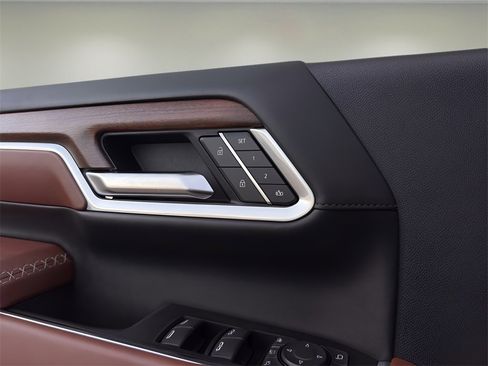 Used 2025 GMC Sierra 2500 Denali Ultimate w/ Max Trailering Package image 26