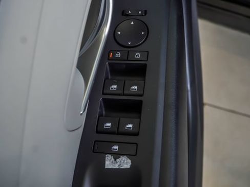 Certified 2025 Hyundai Tucson SEL FWD image 33