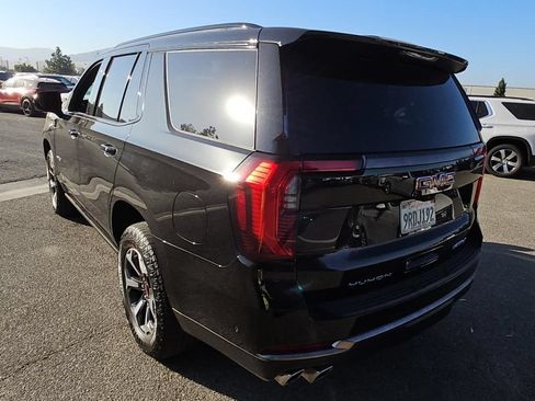Used 2025 GMC Yukon AT4 Ultimate w/ LPO, Illumination Package AWD/4WD image 8