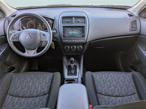 Used 2025 Mitsubishi Outlander Sport ES image 14