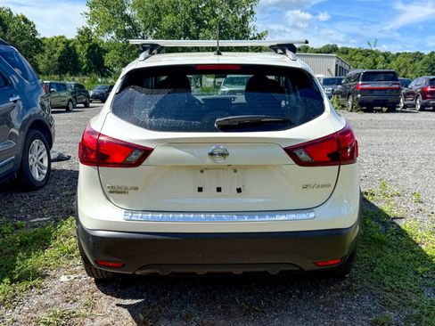 Used 2017 Nissan Rogue Sport SV w/ SV Premium Package AWD/4WD image 6