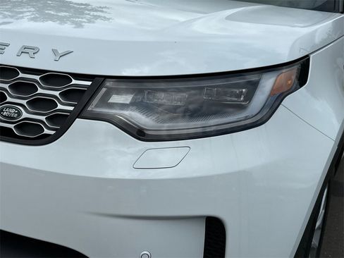 New 2025 Land Rover Discovery S image 7