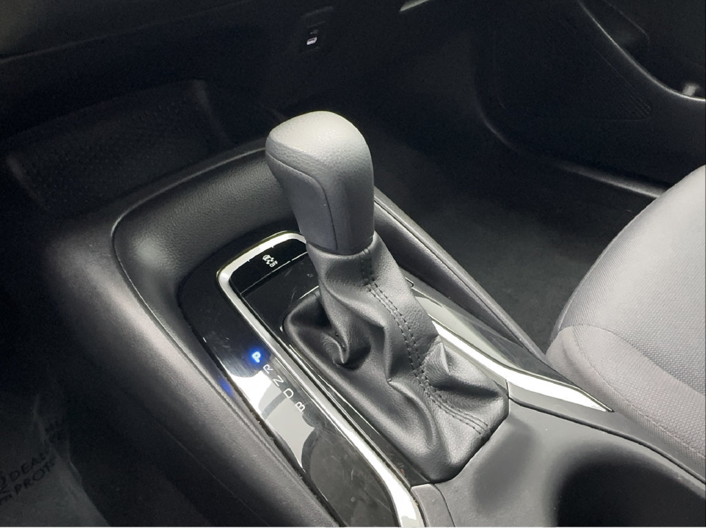 Used 2025 Toyota Corolla LE FWD image 45