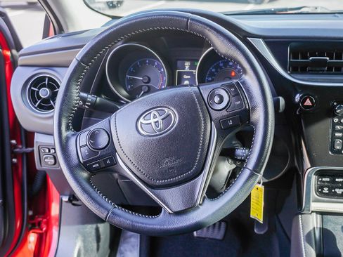 Used 2018 Toyota Corolla iM image 30