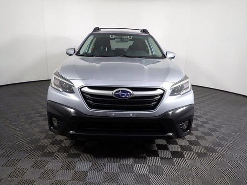 Used 2020 Subaru Outback Premium image 7