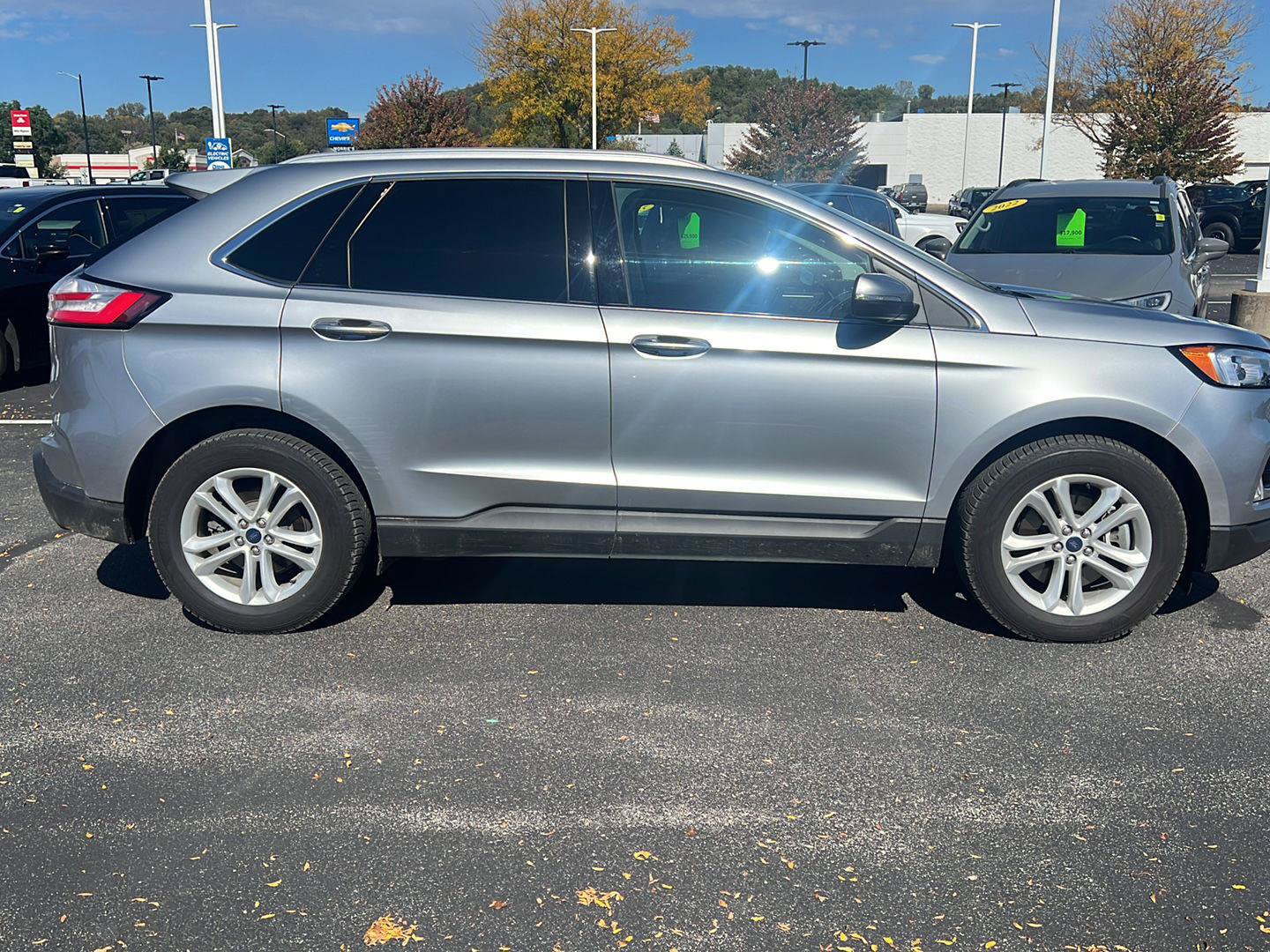 Used 2020 Ford Edge SEL w/ Convenience Package AWD/4WD image 3