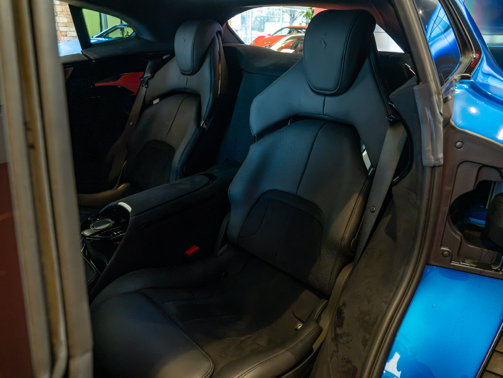 Used 2023 Ferrari Purosangue AWD/4WD image 15