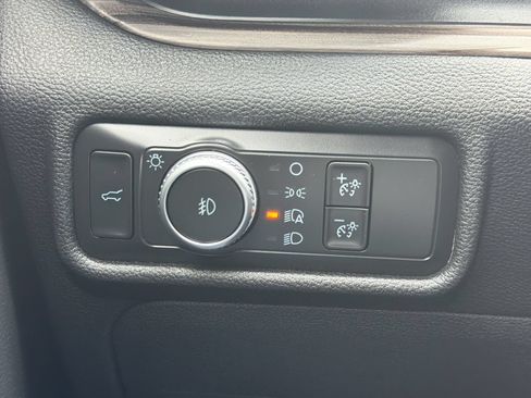Used 2020 Ford Explorer Limited AWD/4WD image 18