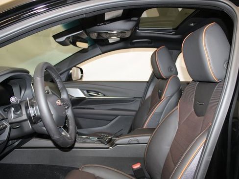 Used 2025 Cadillac CT4 Sport image 9