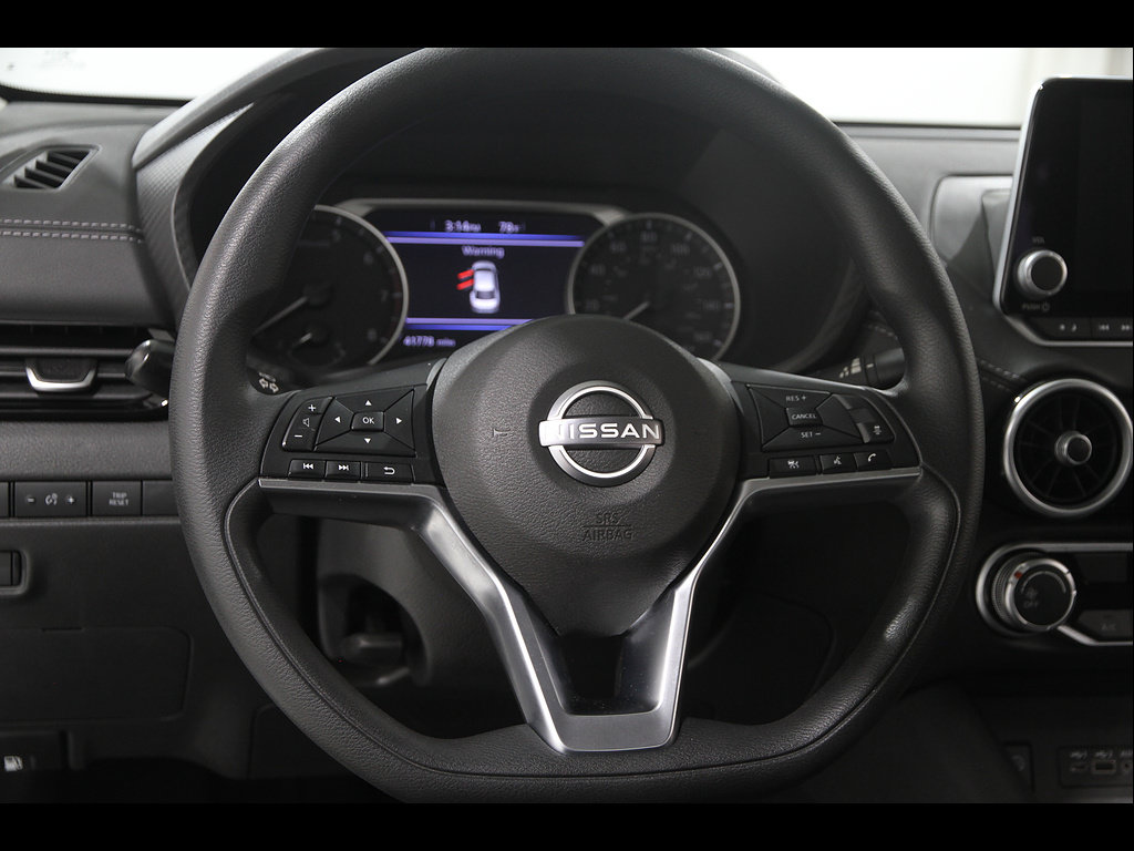 Used 2025 Nissan Sentra SV FWD image 7