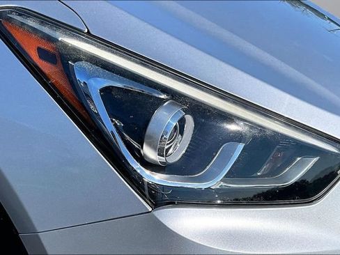 Used 2018 Hyundai Santa Fe Sport w/ 2.4L Tech Package 04 AWD/4WD image 29