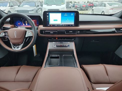 New 2026 Lincoln Aviator Reserve image 11