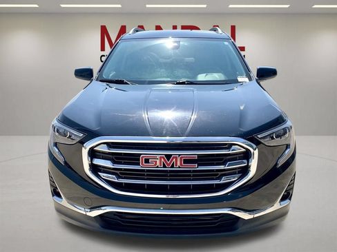 Used 2020 GMC Terrain SLT w/ Preferred Package FWD image 2
