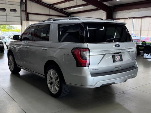 Used 2019 Ford Expedition Platinum AWD/4WD image 4