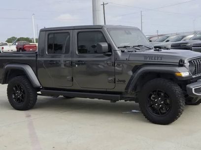 Used 2025 Jeep Gladiator Sport