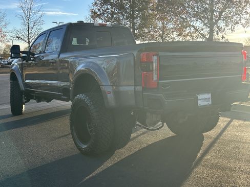 Used 2025 Ford F450 Platinum image 7