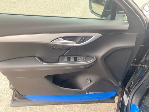 New 2025 Buick Envision Avenir image 11