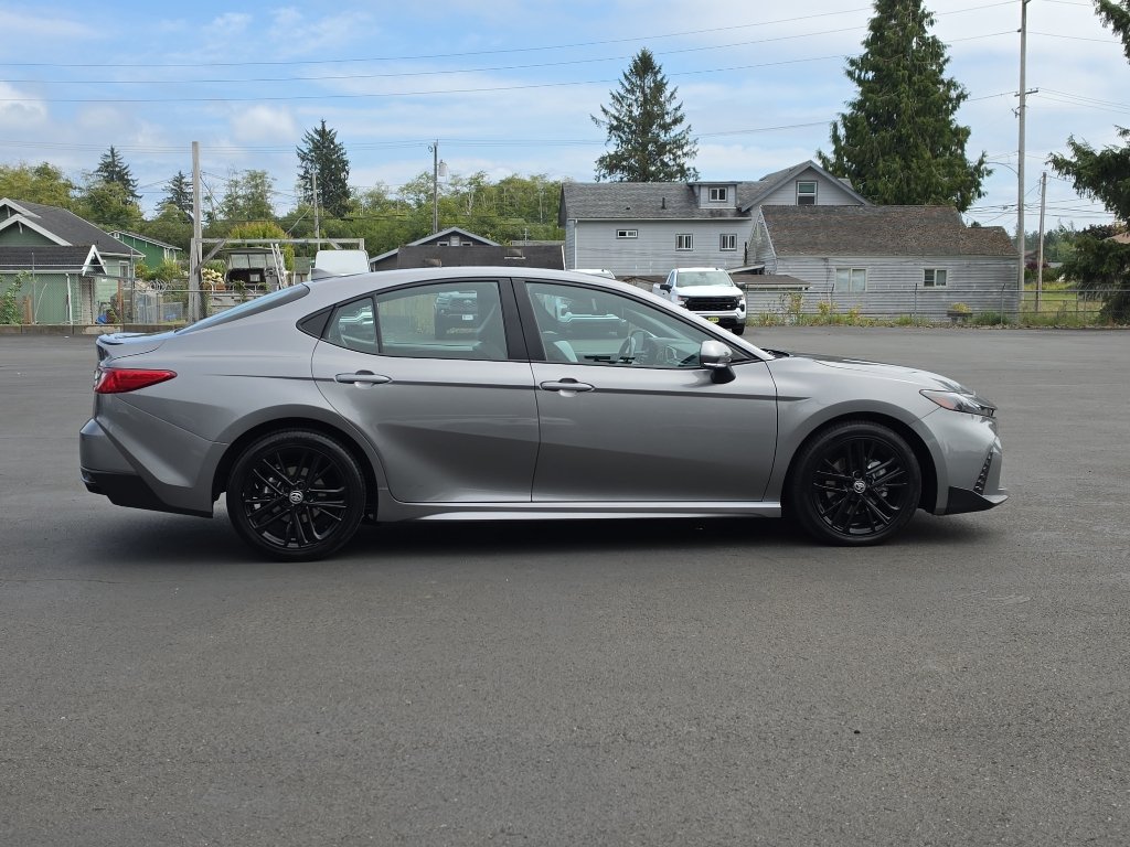 Used 2025 Toyota Camry SE FWD image 7