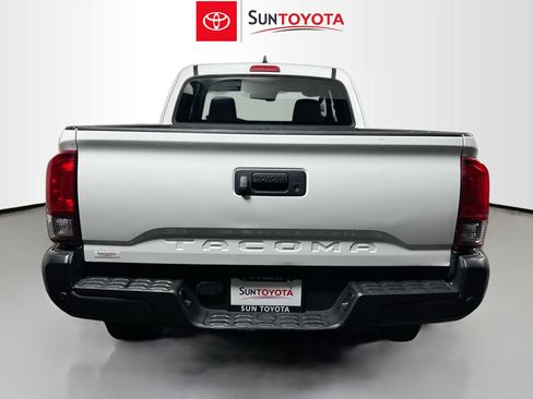 Used 2019 Toyota Tacoma SR RWD image 5