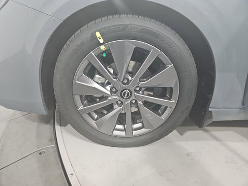 New 2026 Nissan Sentra SL w/ Floor Mat Package FWD image 26