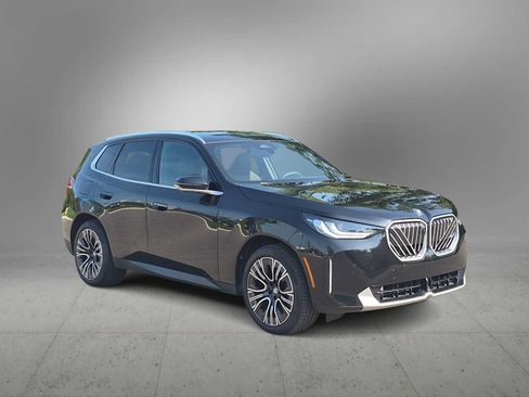 New 2026 BMW X3 xDrive30i w/ Premium Package AWD/4WD image 2