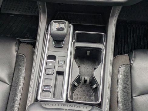 Used 2022 Nissan Pathfinder SL w/ SL Premium Package image 22