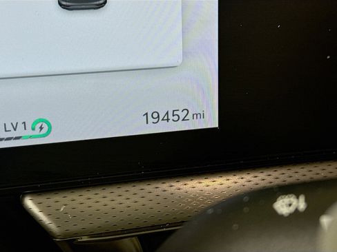 Used 2023 Genesis GV60 Performance image 16