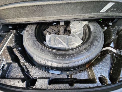 Used 2021 Volkswagen Tiguan SE R-Line w/ 3rd Row Seat Package image 25