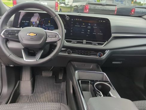 Used 2025 Chevrolet Equinox LT w/ Safety and Technology Package AWD/4WD image 31
