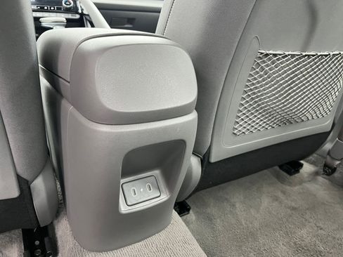 Used 2025 Hyundai Elantra SEL image 24