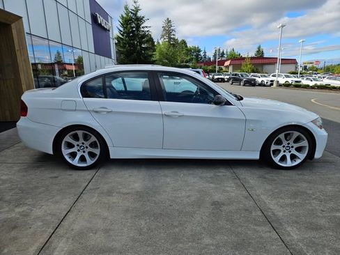 Used 2006 BMW 330i Sedan RWD image 4