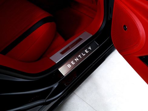 Used 2023 Bentley Flying Spur W12 image 29