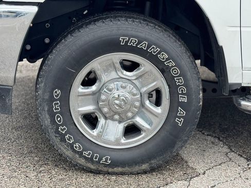 Used 2024 RAM 2500 Tradesman w/ Chrome Appearance Group AWD/4WD image 14