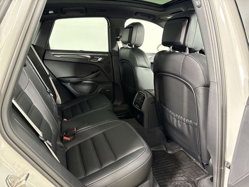 Certified 2025 Porsche Macan GTS image 25