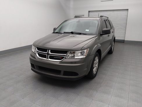 Used 2019 Dodge Journey SE FWD image 15
